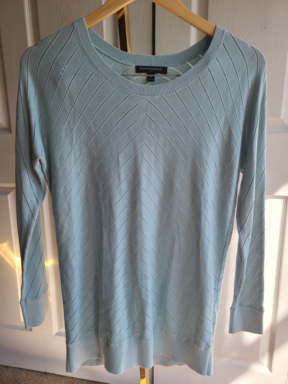 Banana Republic Pale Blue Chevron Knit Crewneck Sweater